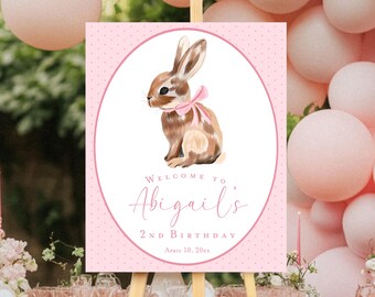 Panneau de bienvenue de fête d'anniversaire de lapin rose, un lapin tourne un deux trois, anniversaire de printemps coquette de noyau de cottage de coeur de cottage rose de lapin vintage