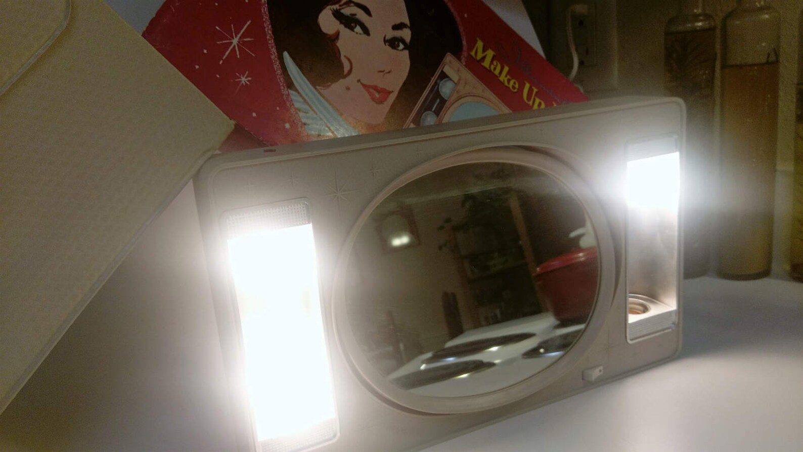Vintage Make Up Mirror 4 Bulb Hollywood Style Electric Etsy