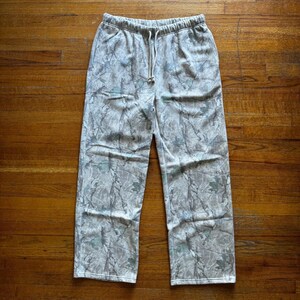 NO BOUNDARIES Herren Camo Jogginghose Elastische Taille Kordelzug Taschen Größe M