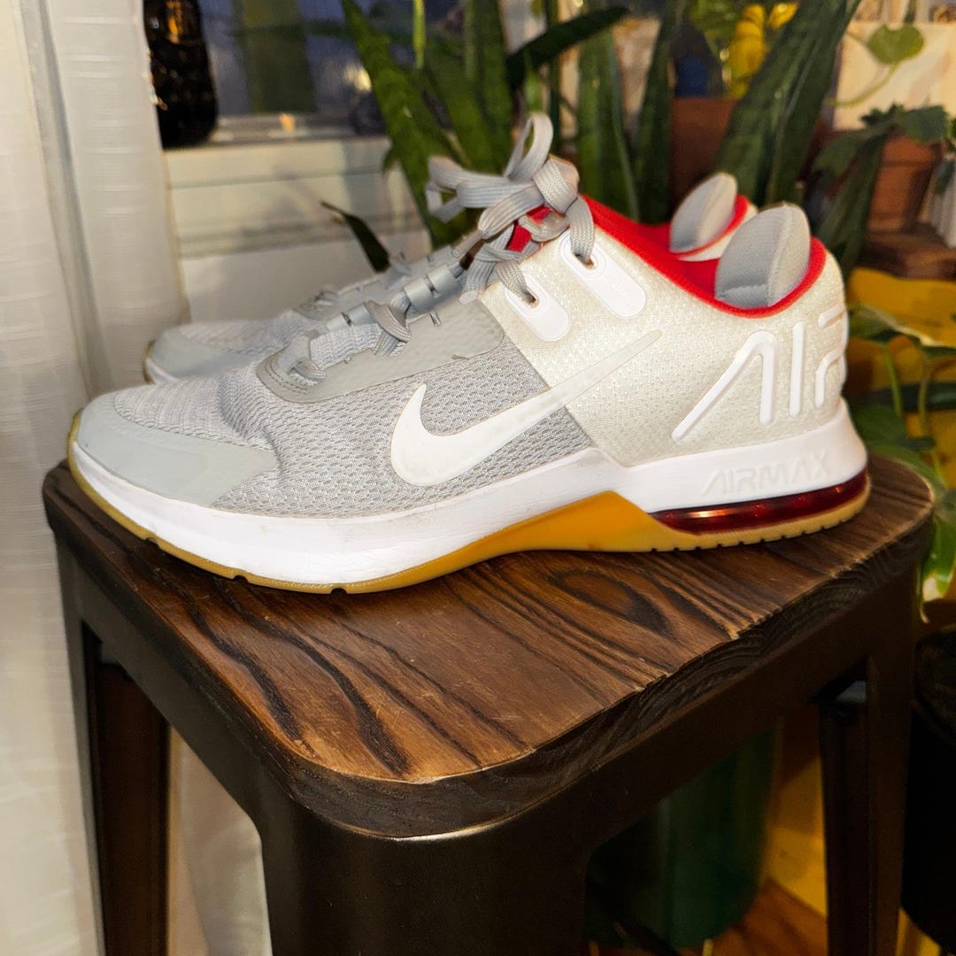 Nike Air Max Alpha Trainer 4 Mens 11 Wolf Grey Red Gum  display picture 1