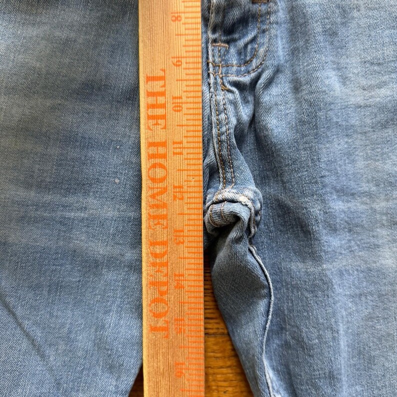 Jeans Wrangler Straight Fit in denim chiaro, casual da uomo, taglia 36x32 immagine 4