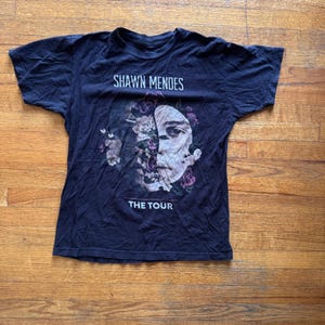 Shawn Mendes The Tour T-Shirt Graphic Print Band Tee Black Medium