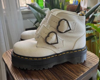 Dr. Martens Devon Heart White Milled Nappa Leather Platform Boots US 8 L
