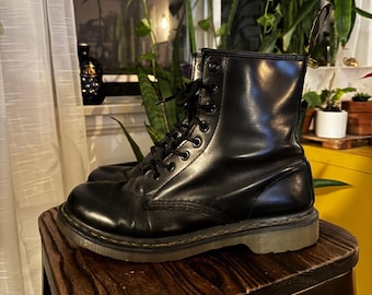 Dr Martens 1460W Black Leather 8 Eyelet Lace Up Boots Women US 9 UK 7 EU 41