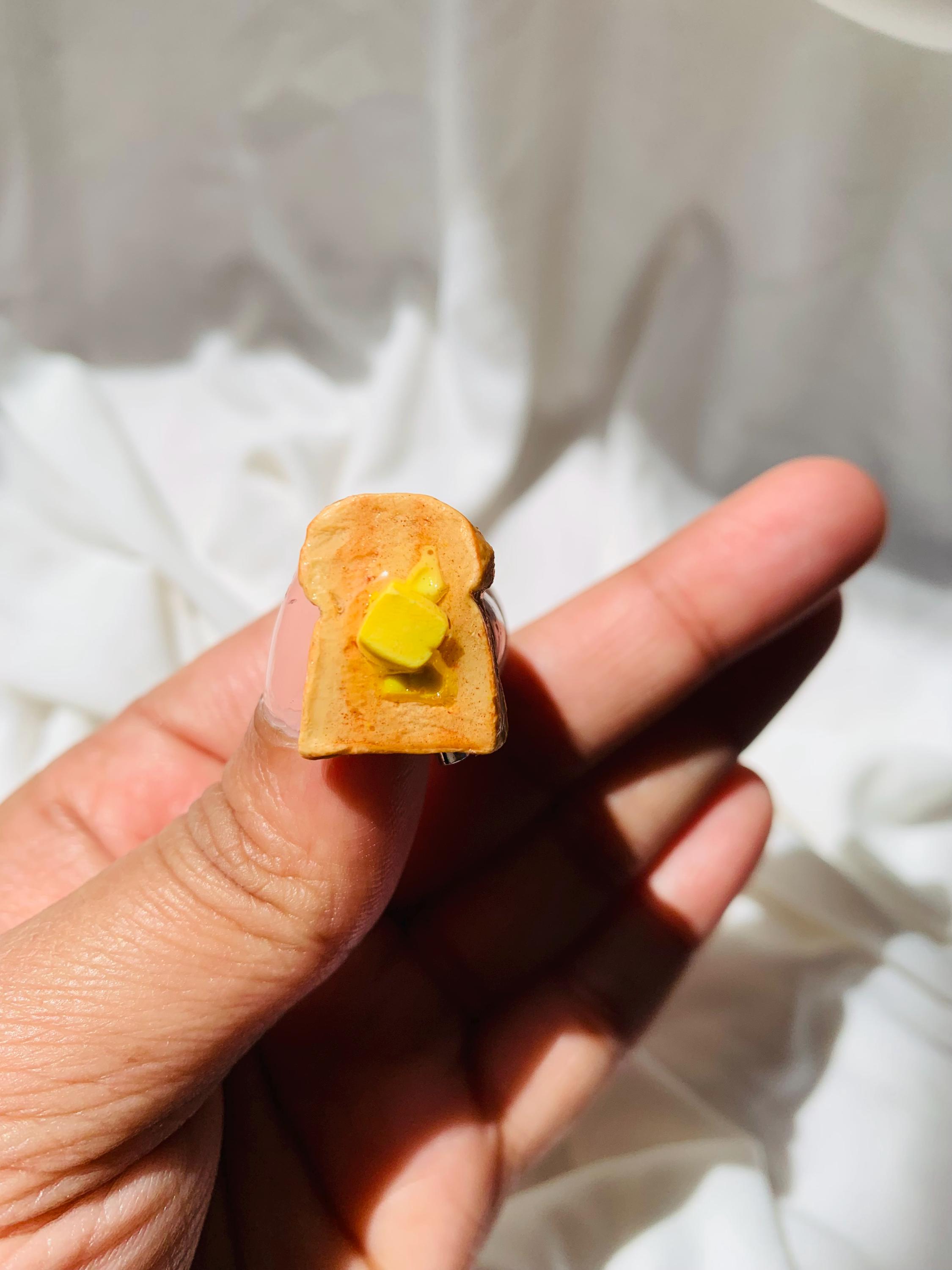 Butter toasties Brooch/ pin/ clip