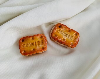 Custard cream puff cookies earrings