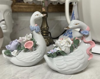 Swan Sweethearts
