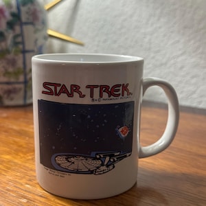 Vintage 1999 Star Trek coffee cup