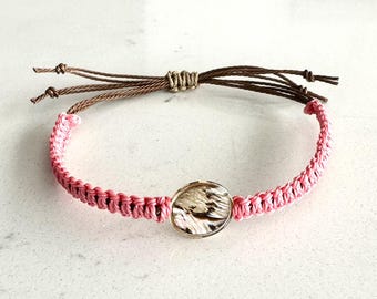 Circle Glow: Iridescent Circle Charm Bracelet