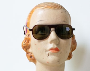 1940s Sunglasses / 40s Solarex Brown Aviator Glasses
