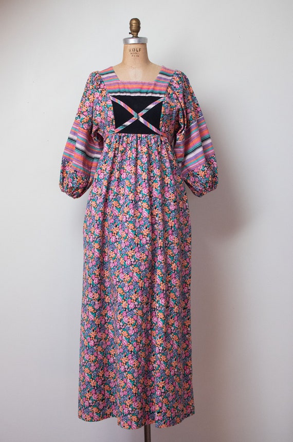 1970s Balloon Sleeve Dress / 70s Floral Print Cott