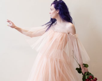 1980s Peach Tulle Gown | Murray Arbeid