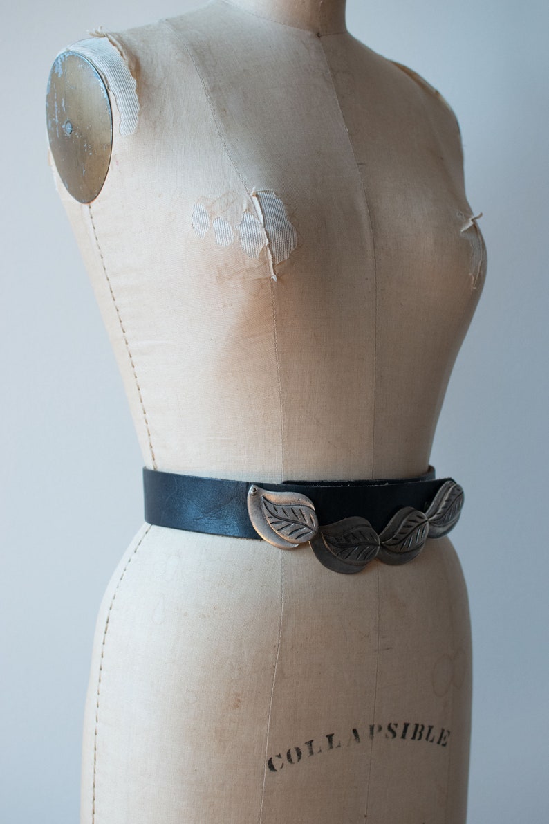 Black Leather Leaf Belt Calderon image 3