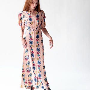 1940s Floral Print Dressing Gown