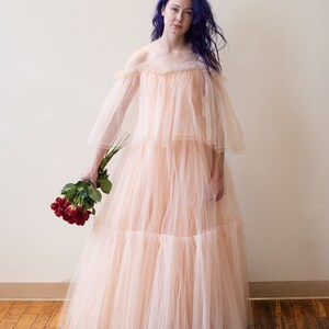 1980s Peach Tulle Gown Murray Arbeid image 4