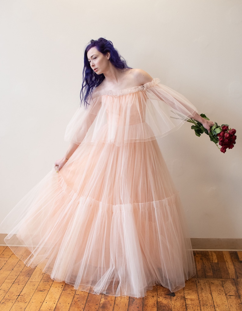 1980s Peach Tulle Gown Murray Arbeid image 2