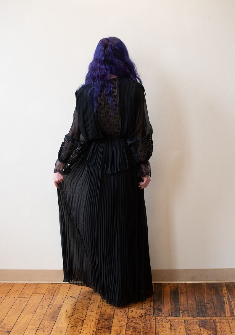 Pleated Silk Set Ludovica Reina image 6