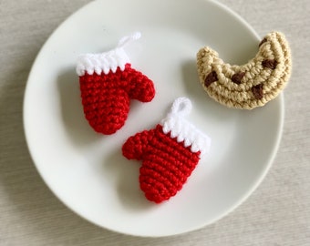 Crochet Pattern: Tiny Mittens and Bitten Cookie - by Luluslittleshop