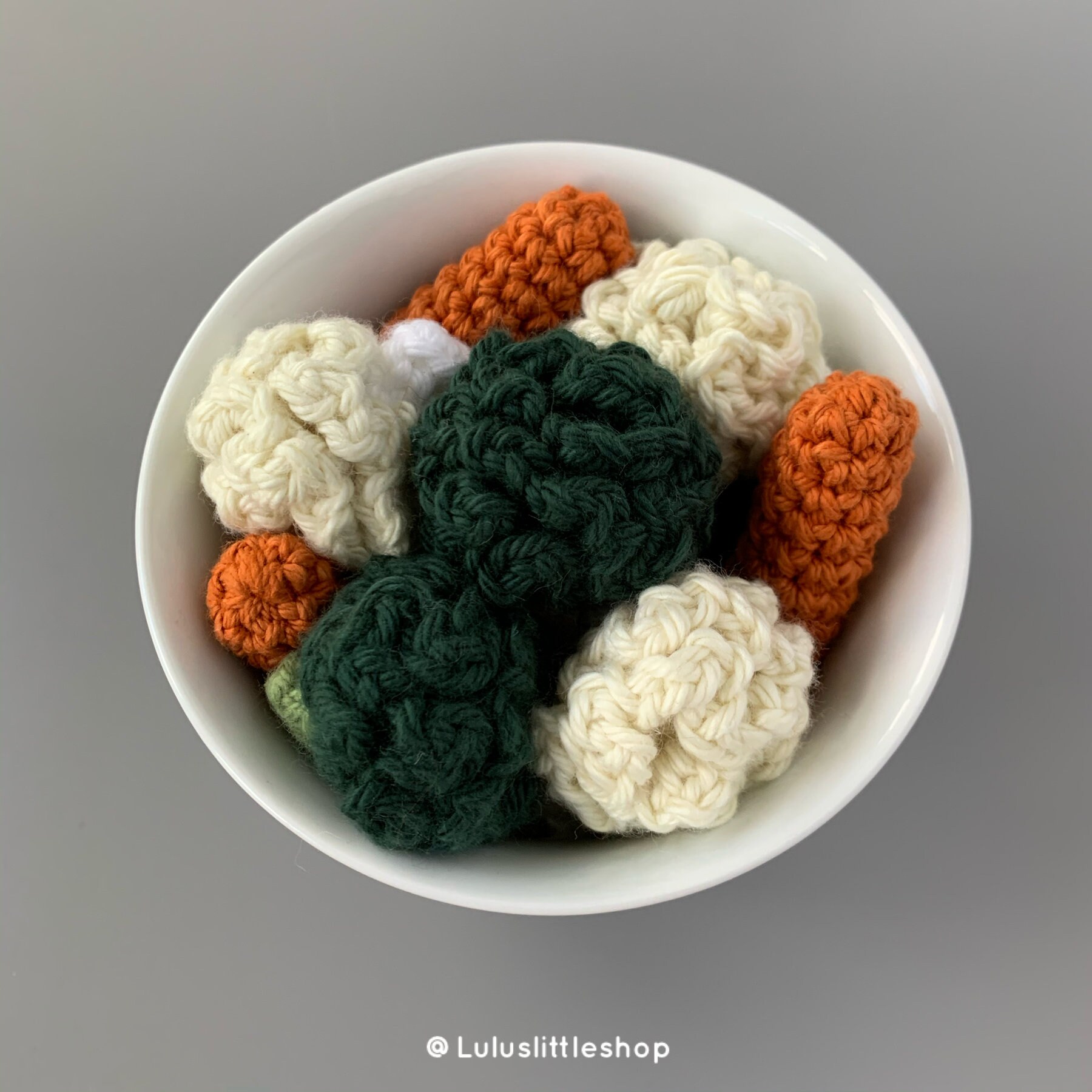 UPDATED Crochet Pattern: Apples 2 Sizes by Luluslittleshop 