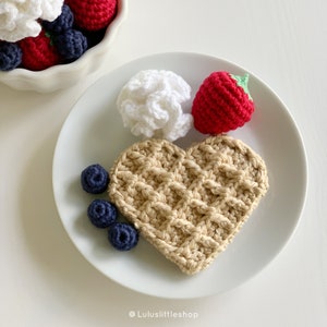 Crochet Pattern: Heart Waffle with Toppings - by Luluslittleshop