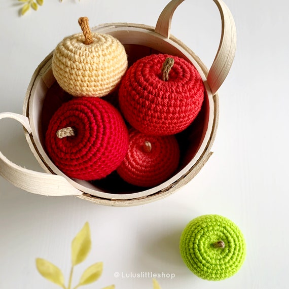 UPDATED Crochet Pattern: Apples 2 Sizes by Luluslittleshop 