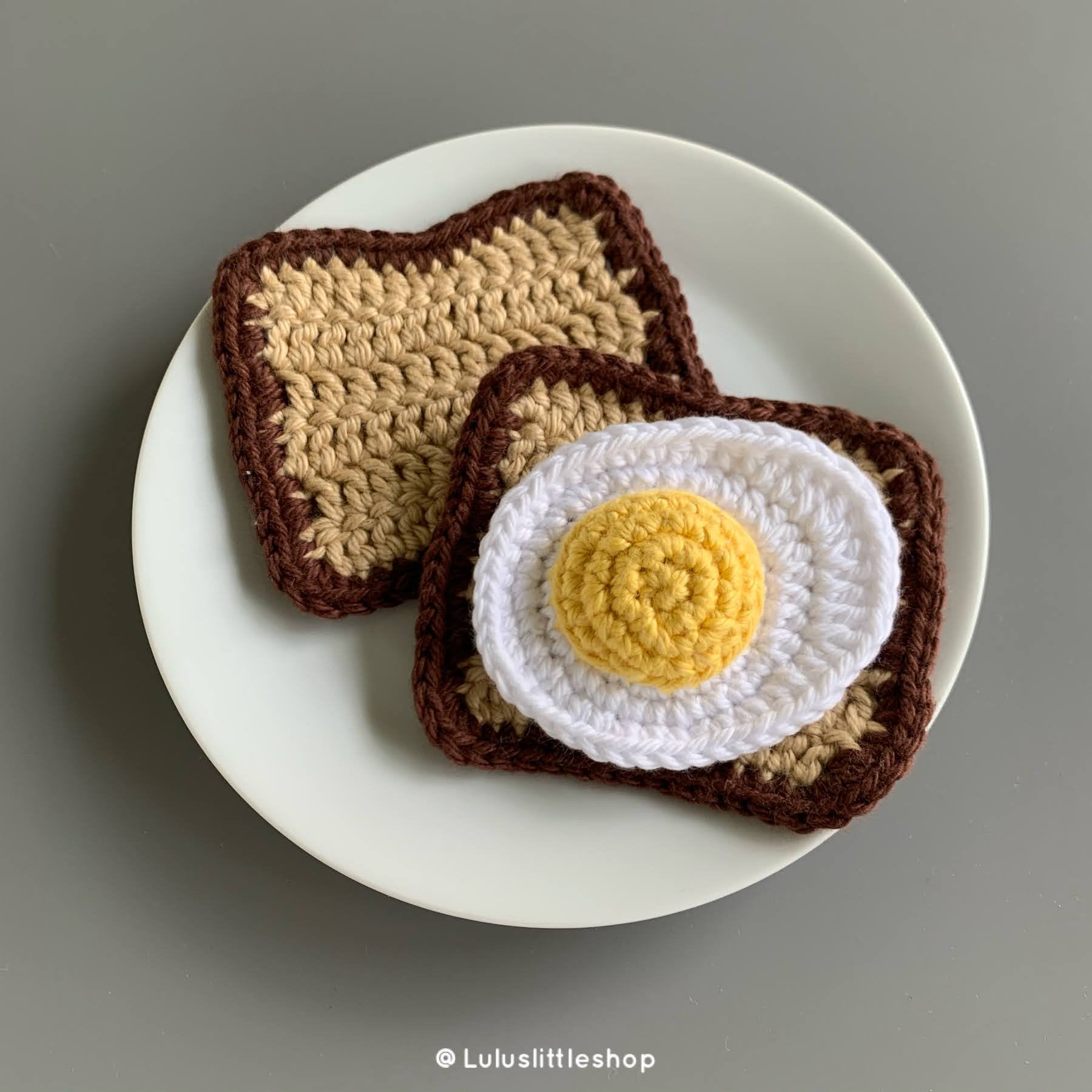 UPDATED Crochet Pattern: Apples 2 Sizes by Luluslittleshop 