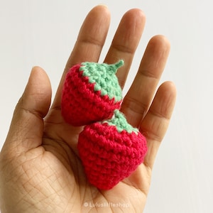 Crochet Pattern (with video): Strawberry - by Luluslittleshop