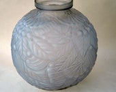 Paul Poiret Atelier Martine Lalique-Style 20s Authentic Original Art Deco French Round Vase Designer Frosted Cubistic Modernist Flora Leaves
