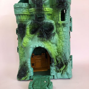 Château Des Ombres Musclor He-Man - Castle Grayskull Mattel - NEUF