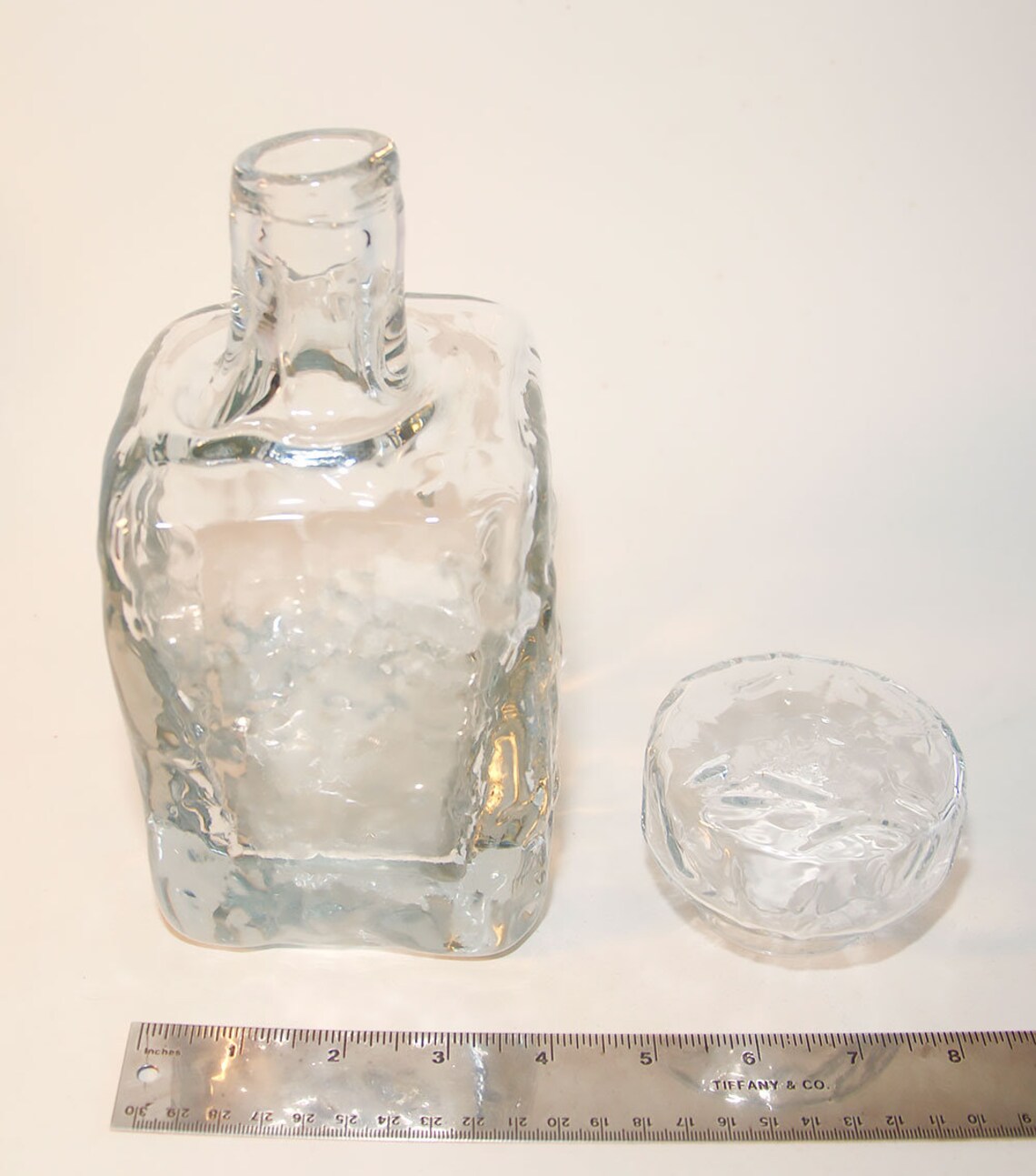 Curated visual reference: Fresh Look at Ice Cube Texture Heavy Glass Whisky Alcohol Decanter Design