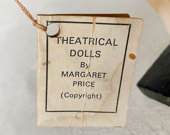 Vintage THEATRICAL DOLLS Margaret Price Stand Shoes Hong