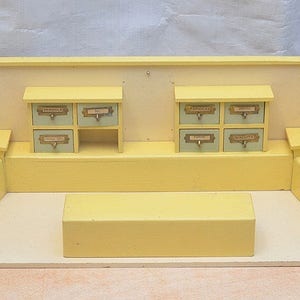 Muñeca antigua original vintage original de madera alemana de los años 1920/1930 Tienda de COMESTIBLES Tienda de alimentos Paquetes en miniatura Productos Supermercado
