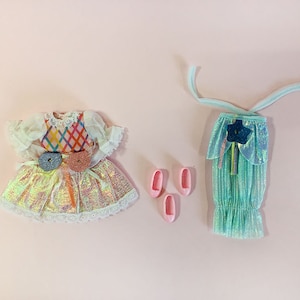 Sprookje 1987-89 Mattel Kingdom of Lady mooie sloten pop Boucleline jurk 3057 roze schoenen vintage originele fantasie BARBIE zus kinderen