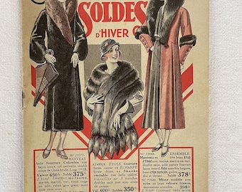 1900/20er Jahre LA SAMARITAINE Französischer Vintage Antik Art Deco Zeichnungen Mode Katalog Kaufladen Männer Frauen Kinder Hüte Pelze Mäntel Winter Sale