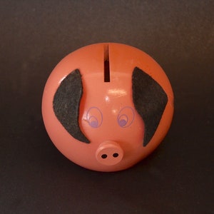 Hucha de cerdito de madera estilo años 50 y 60, fabricada en Francia por FMF, estilo escandinavo vintage, de mediados de siglo, estilo moderno, cultura televisiva, arte pop, kawaii, japonés.