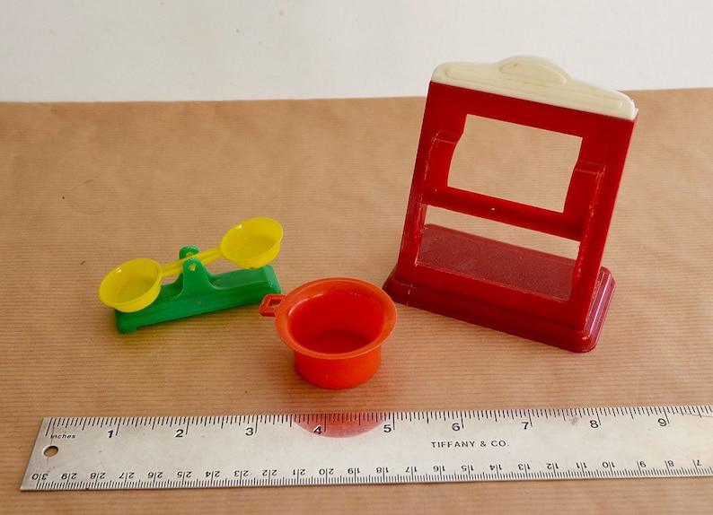 Vintage Antique 19601970 MARTIN FUCHS German DollHouse Doll/'s Scales Wrapping Paper Plastic Puppenhaus Spielzug Grocery Store Shop