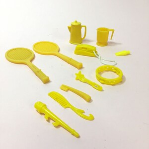 1979 Original Vintage Mattel Barbie #1280 High School Teen STARR Yellow Doll Accessories Twist n&#39; Turn Busy Mod Fashion Outfit 1970s Living