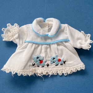 Vintage Girl Baby Doll SUZY CUTE Jill Vogue Ginny Fashion 1964 &quot;Hop Skip n&#39; Jump&quot; Deluxe Reading Topper Toys Dress fits Virga Muffie Rosebud