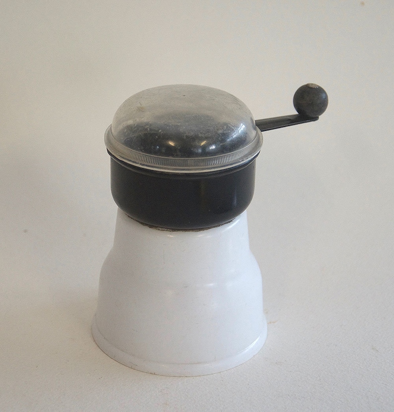Vintage Antique 1950s COMME MAMAN French Doll/'s House Miniature Coffee GRINDER Puppenhaus Spielzug Waltershausen Gottschalk Grocery Kitchen
