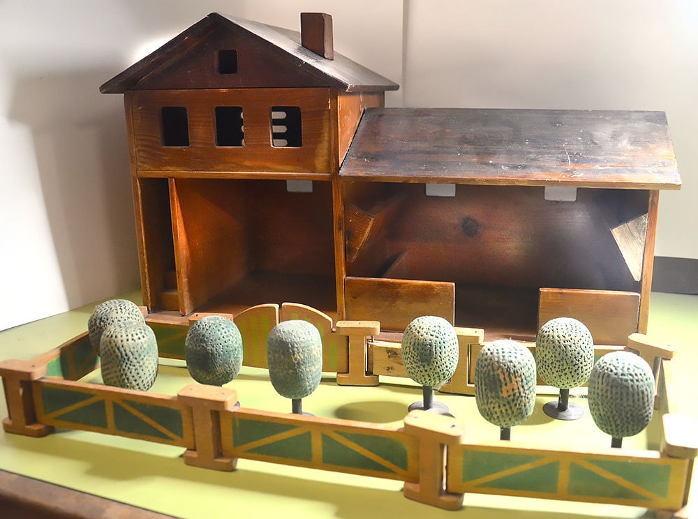 1920S Vintage Antique Original Art Deco Swiss Hard Wood Antonio Vitali Kurt Kaef-Era Toy Animal Hand-Made Farm Trees Playset Corral