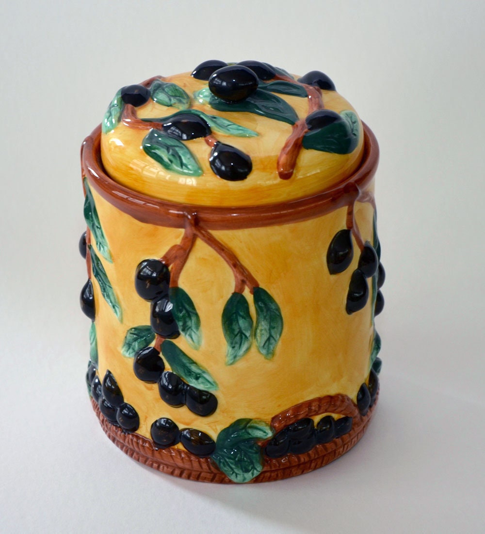 1960S-70S Vintage Mid-Century Modern J. Carlton Modèle Déposé Della Robbia Italian-Inspired Olive Motif Jar Ceramic Trompe L'oeil Kitchen