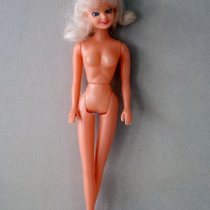 Vintage European Twist Waist Disco Mod CLONE Barbie Petra Dagy Wendy Elite estilo boneca TEEN BETTY Loira 1960-70s Original Nice Color Paint