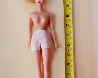 Lot vintage clones Barbie avec vêtements Barbie et Petra