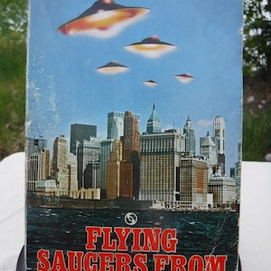 Flying Saucers From Outer Space