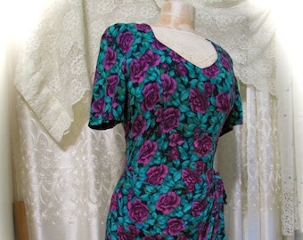 Vintage Floral Dress, 90s turquoise purple, soft rayon dress, short sleeves, sexy fitted tailored fit, womens 9/10