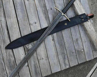 Hand-Forged Damascus Viking Long Sword – Leather Grip, Cosplay Prop