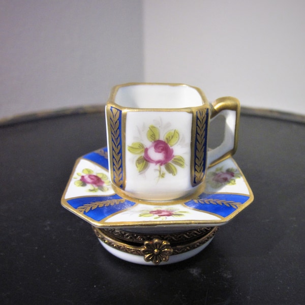 Limoges Rose Box in Royal Blue, Pink, Gold, and White,, Pient Main Oval Trinket Box with Flower Closure