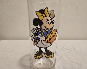 Kolekcja kolekcjonerskich szklanek Pepsi w kształcie Myszki Minnie