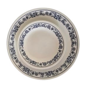 Set of 4 Corelle Old Town Blue Plates