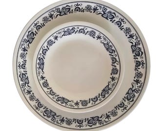 Set of 4 Corelle Old Town Blue Plates